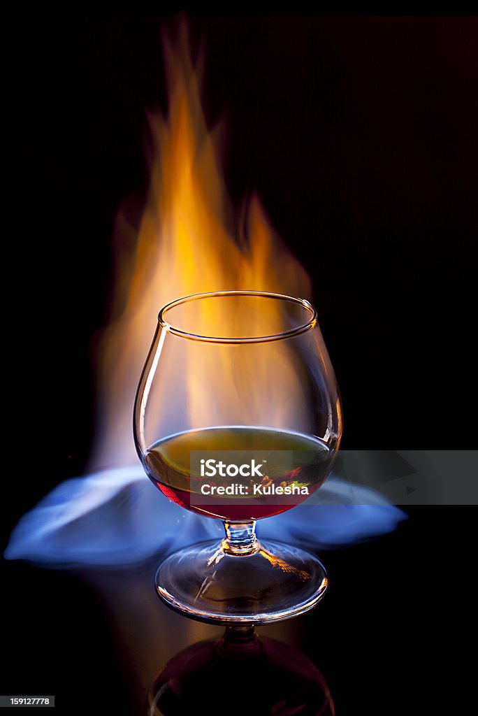 Brandy su fuoco - Foto stock royalty-free di Alchol