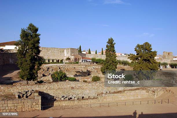 Foto de Alcazaba De Merida e mais fotos de stock de Alcáçova de Badajoz - Alcáçova de Badajoz, Arabesco - Estilo, Arquitetura
