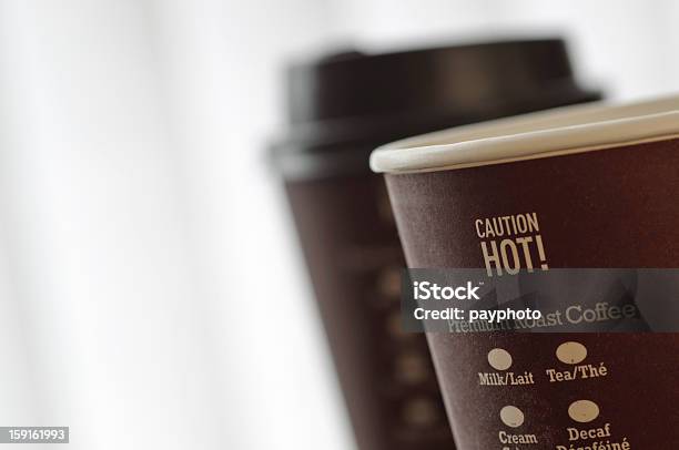 Señal De Advertencia Indica Precaución De Bebidas Calientes Foto de stock y más banco de imágenes de Café - Bebida