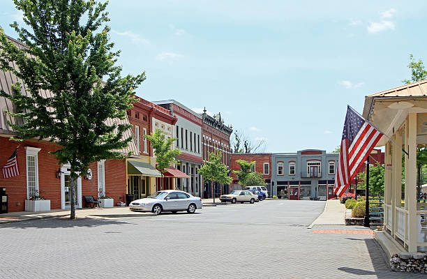 Adairsville Georgia The small North Georgia town of Adairsville, located in Northwest Georgia, approximate population of 4600 people.  A small Southern town's preserved 19th century main street shopping area.  Small town USA. small town stock pictures, royalty-free photos & images