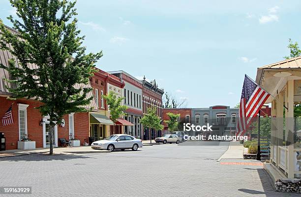 Adairsville Georgia Stock Photo - Download Image Now - Small Town America, Small Town, City Street