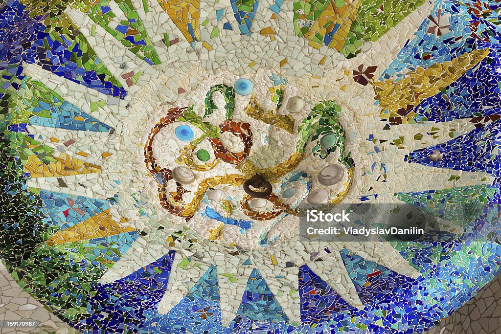 Słońce z mosaic - Zbiór zdjęć royalty-free (Antoni Gaudí)