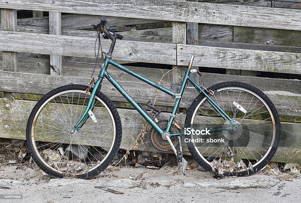 Покинутый велосипеде - Стоковые фото Без людей роялти-фри