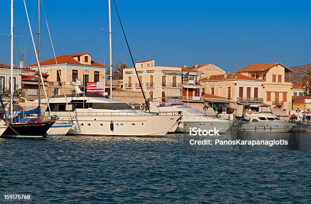 Aegina Island En Grecia Foto de stock y más banco de imágenes de Aire libre - Aire libre, Aldea, Bahía