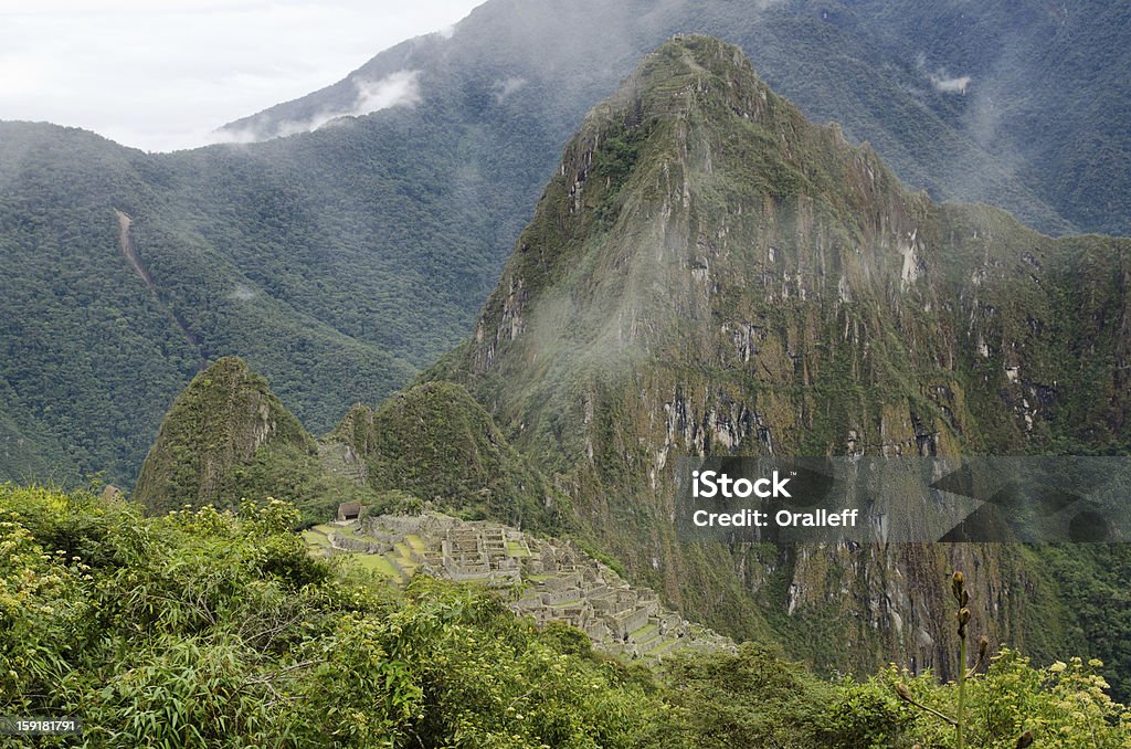 Vista aérea sobre Machu Picchu - Foto de stock de Aire libre libre de derechos