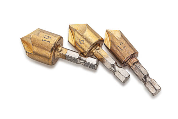 Sharp Fluted Cutting Tools. Three Chamfer Countersink Deburring Drill Bit Set Crosshole Cutting Metal Tool Kit. Conical Drill Bit Nozzle For Make Sink In Hole For Screw. Locksmith work herramientas de corte afiladas estriadas. kit de herramientas de metal de corte de barrenos transversales de tres chaflan countersink depurring drill set crosshole cutting. boquilla de broca cónica para hacer hundirse en el agujero para tornillo. trabajo