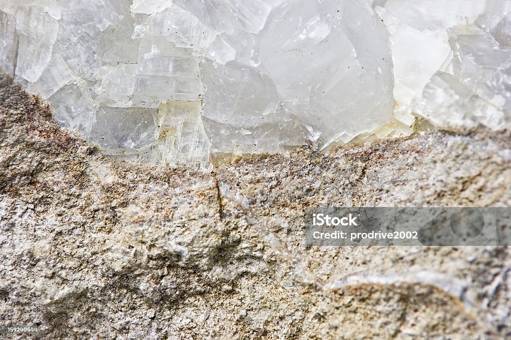 Cristal avec pierre calcaire - Photo de Beauté libre de droits