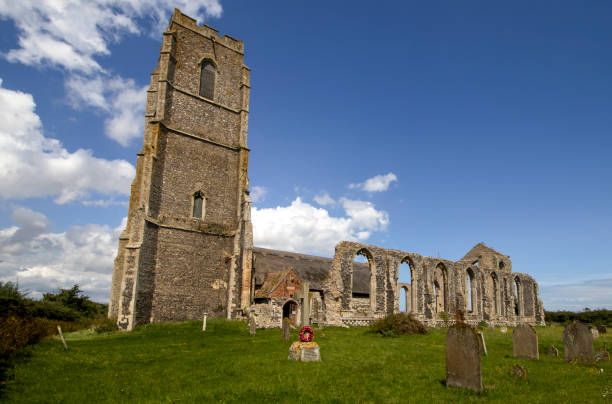 the partly damaged st andrews church in covehithe, suffolk, uk - built structure church flint stone imagens e fotografias de stock