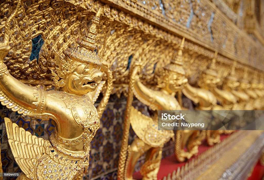 Garuda w Wat Phra Kaew - Zbiór zdjęć royalty-free (Aranżować)