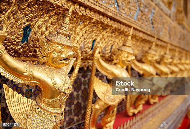 Garuda W Wat Phra Kaew - zdjęcia stockowe i więcej obrazów Aranżować - Aranżować, Architektura, Azja