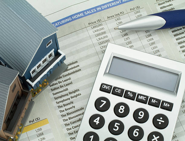istock Calculate Mortgage and Buy House 159317002