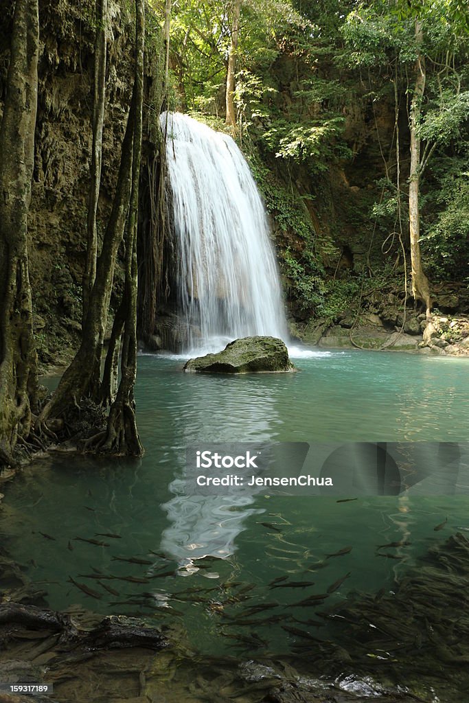 Водопад в Национальный парк Эраван - Стоковые фото Без людей роялти-фри