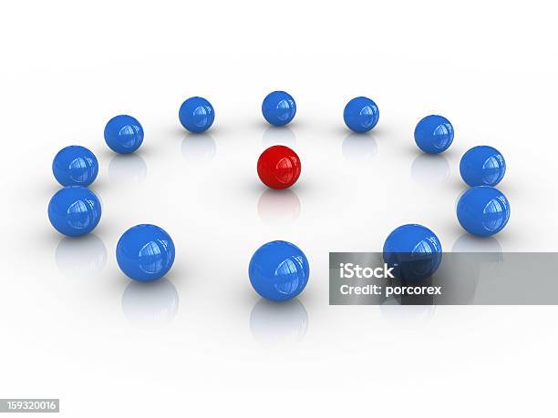 Синий Круг Сфер С Красным Один По Центру — стоковые фотографии и другие картинки Изображение сгенерированное цифровыми методами - Изображение сгенерированное цифровыми методами, Компьютерная графика, Средняя часть