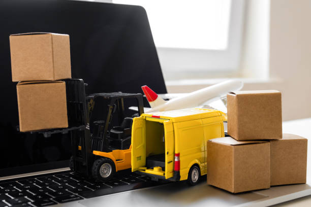 istock Delivery order service company transportation 1593439918