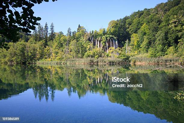 Parque Nacional De Plitvice Foto de stock y más banco de imágenes de Agua - Agua, Agua estancada, Aire libre