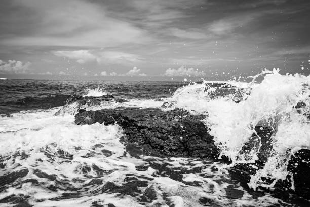 istock Costa Rica Waves 1594451391