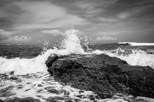 istock Costa Rica Waves 1594451392