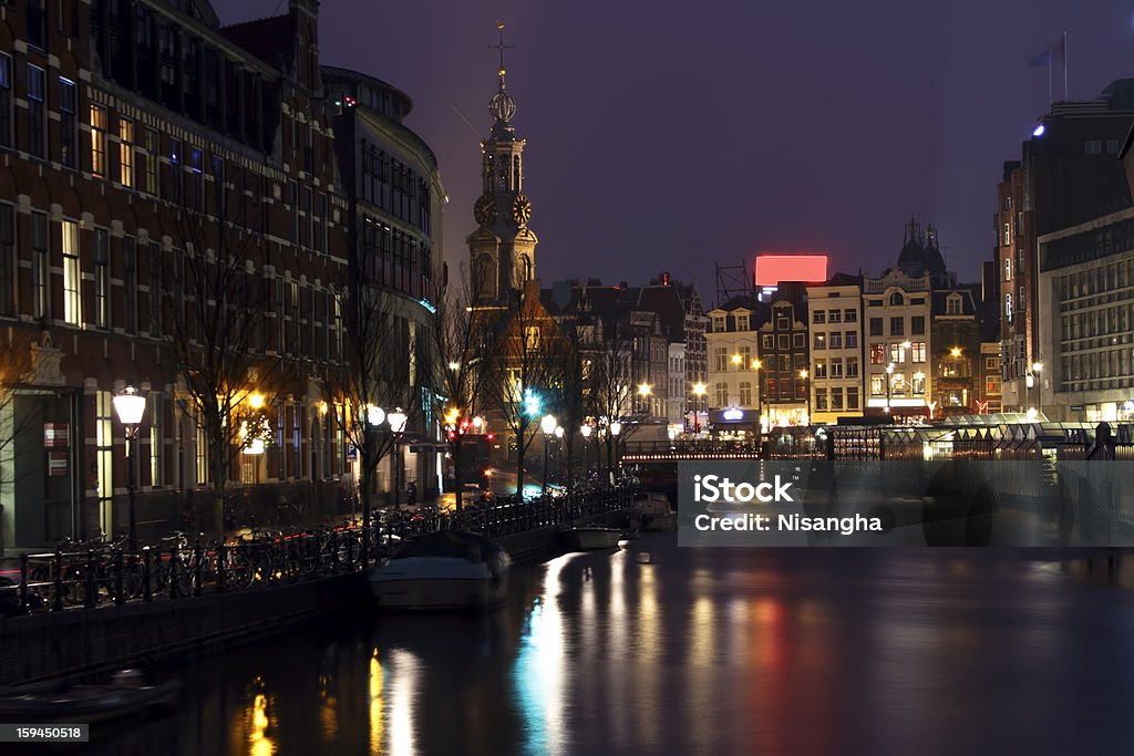 Miasto malowniczym z Amsterdamu w Holandii w nocy - Zbiór zdjęć royalty-free (Amsterdam)