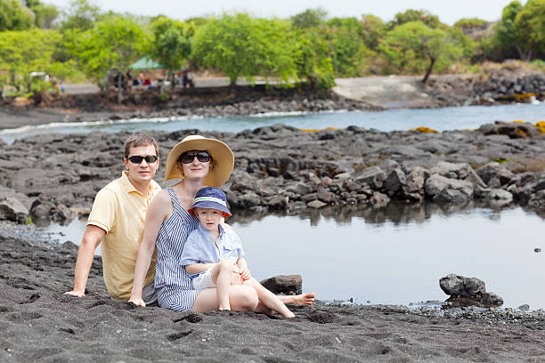 istock family at the black sand beach 159450600