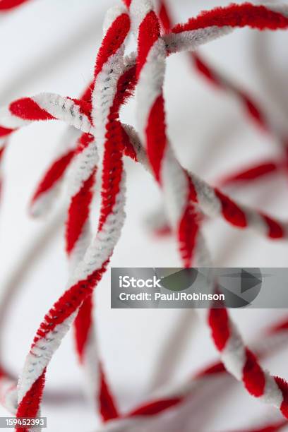 Rote Und Weiße Pipe Cleaners Stockfoto und mehr Bilder von Pfeifenreiniger - Pfeifenreiniger, Abstrakt, Bildhintergrund