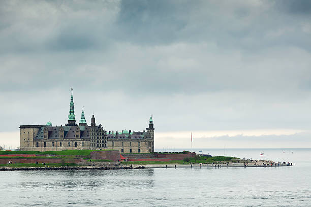 château de kronborg - kronborg castle photos et images de collection