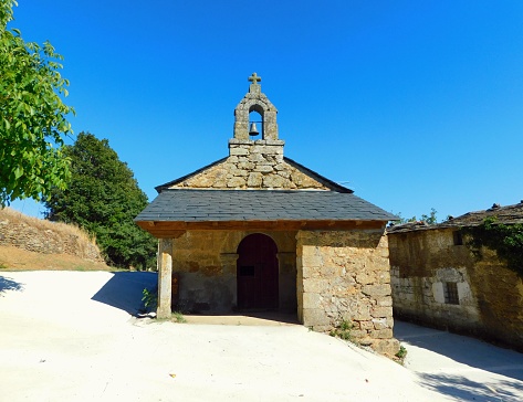 Lanseros es una localidad del municipio de Manzanal de los Infantes, en la provincia de Zamora, comunidad autónoma de Castilla y León.