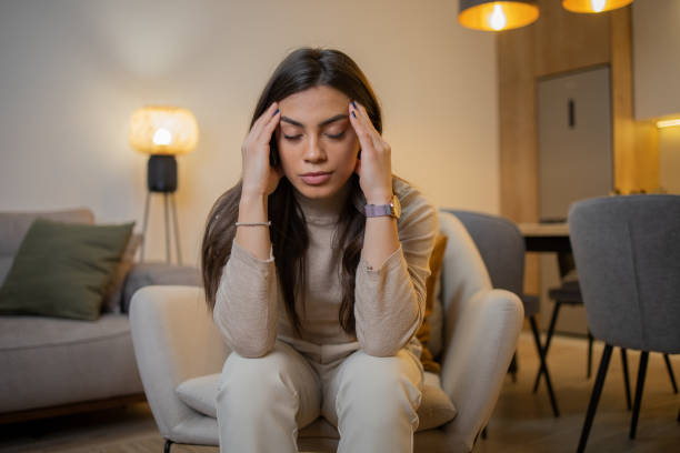 istock Young woman in pain 1595075793