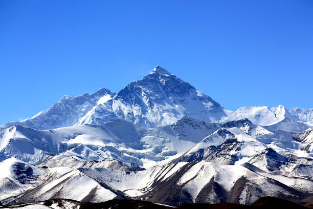 에베레스트 산의 클로즈업 보기 - snow mountain tibet sky 뉴스 사진 이미지