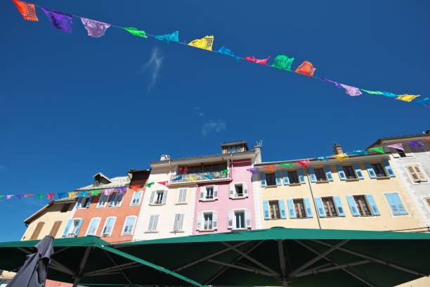 Photo taken from the Place Vallée de Bravo near the town hall.\nBarcelonnette, one of the sub-prefectures of Alpes-de-Haute-Provence located in Ubaye