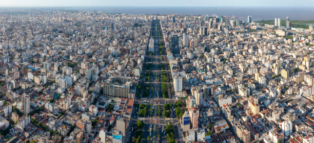 Spring time Buenos Aires 9 de Julio Avenue