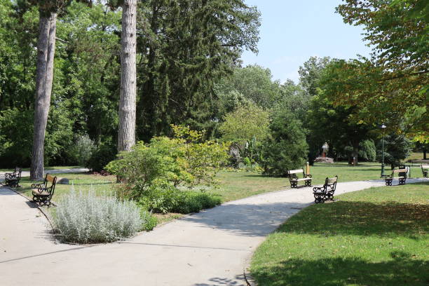istock Vesoul - English garden 1595980810