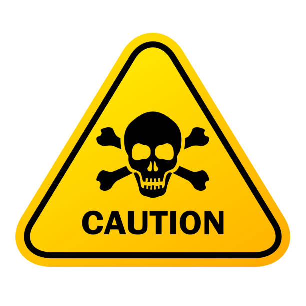 предостереже�ние знак опасности с черепом, векторная иллюстрация - toxic waste vector biohazard symbol skull and crossbones stock illustrations