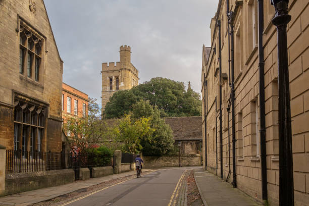 new college lane, oxford, uk - hertford college imagens e fotografias de stock