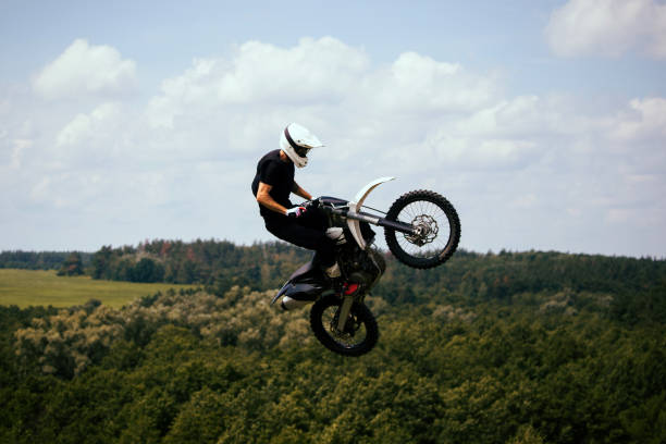 istock Free ride motocross 1598275717