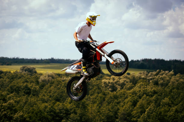 istock Free ride motocross 1598275833