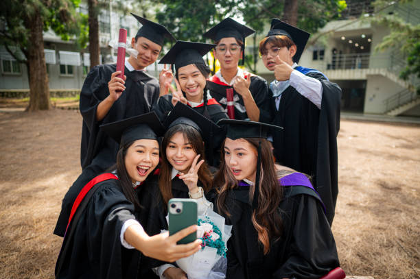 istock From Study Buddies to Graduation Companions: A Journey Together 1598330704