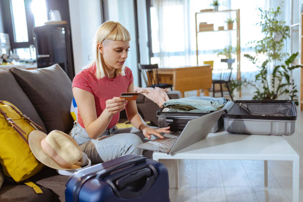 istock Easy online trip booking and paying 1598380737
