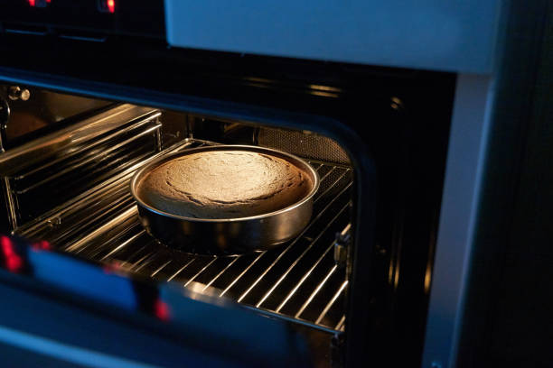 istock The cake is cooked in the oven 1598604614
