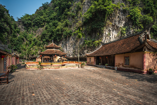 Cultural Heritages of Vietnamese Ancient Villages in Co Vien Lau