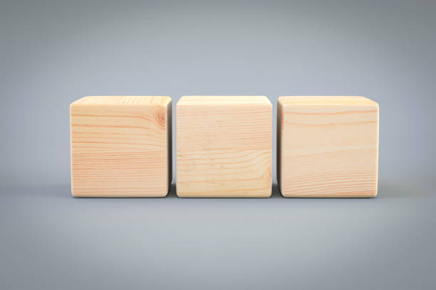 tres cubos de bloques de madera vacíos en blanco sobre fondo gris de lujo. plantilla de concepto de espacio libre para negocios - cube block red three dimensional shape fotografías e imágenes de stock