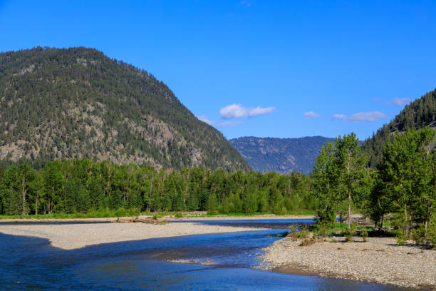 widok z lotu ptaka drona, rzeka similkameen, kolumbia brytyjska, kanada, krajobraz - similkameen river zdjęcia i obrazy z banku zdjęć