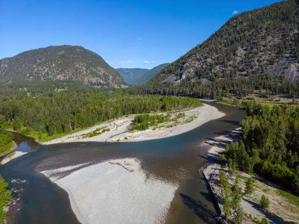 vue aérienne par drone rivière similkameen colombie-britannique paysage canadien - similkameen river photos et images de collection