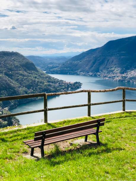 istock Bench wirh a spettacolare  view on Lake Como 1599722502