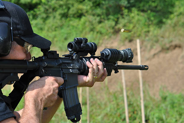 警察ライフルトレーニング - rifle range ストックフォトと画像
