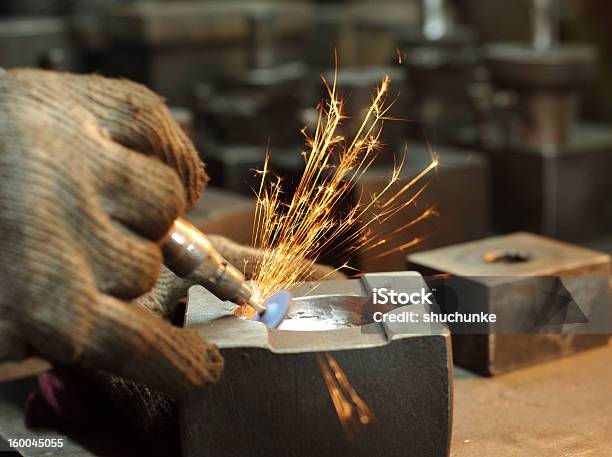 Di Lavoro - Fotografie stock e altre immagini di Abilità - Abilità, Acciaio, Arancione