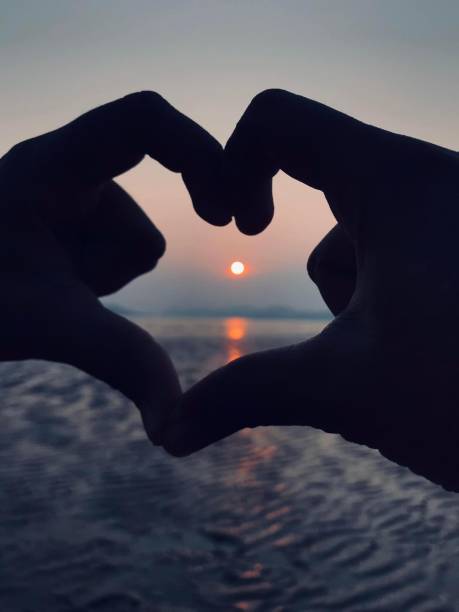 istock Love And Sea. 1600507088