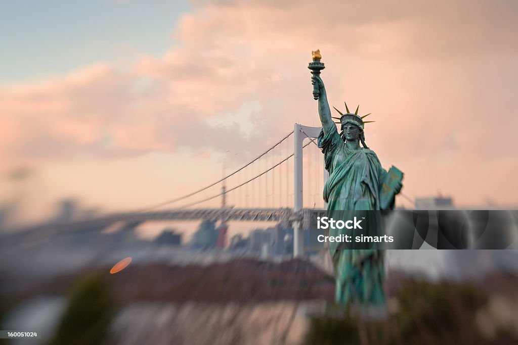 Replica della Statua della Libertà a Tokyo Bay - Foto stock royalty-free di Ambientazione esterna