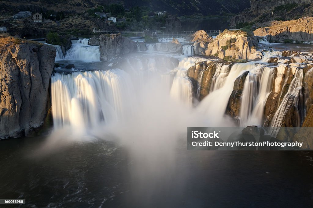 Atardecer en cascadas Shoshone - Foto de stock de Agua libre de derechos