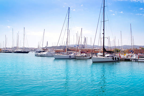 marina port de palma de majorque dans les îles baléares - majorca yacht palma marina photos et images de collection