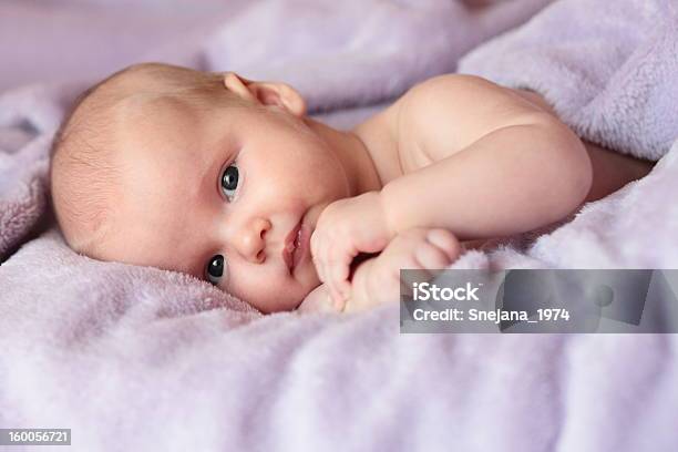 Baby - zdjęcia stockowe i więcej obrazów Ciężarna - Ciężarna, Purpurowy, Dzieciństwo